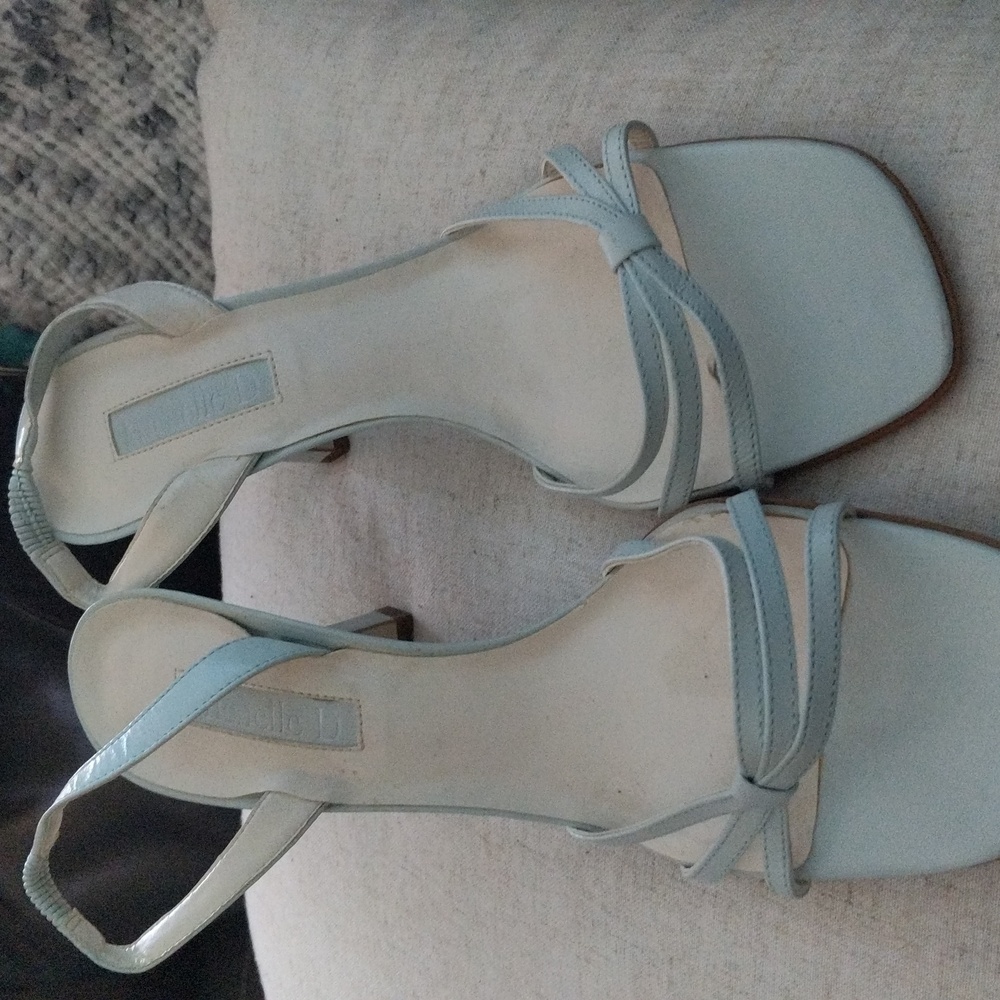 New size 8 Michelle D heels.